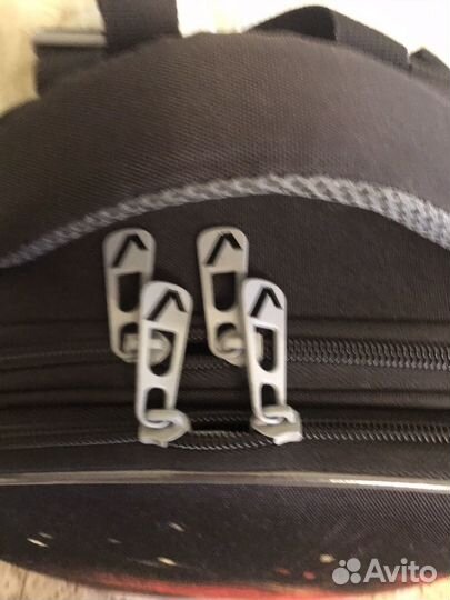 Ранец школьный для мальчика в отличном состояние