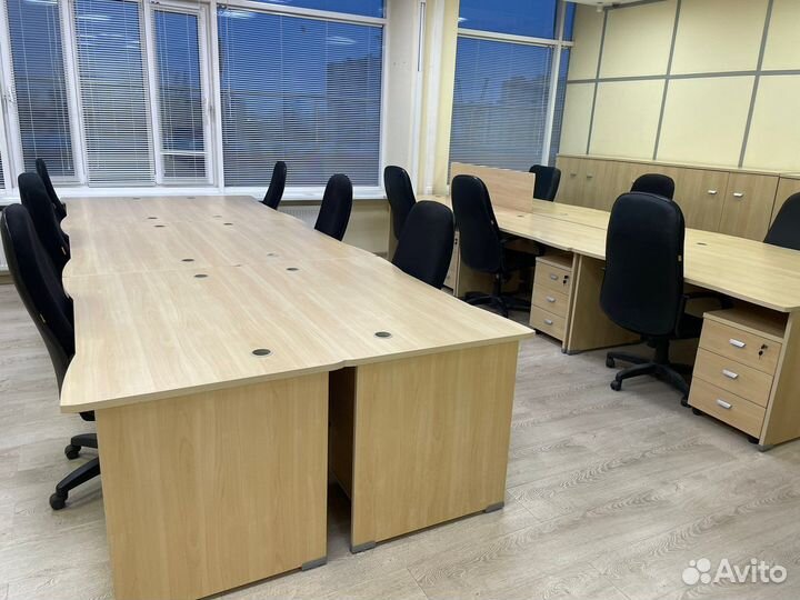 Письменный стол офисный