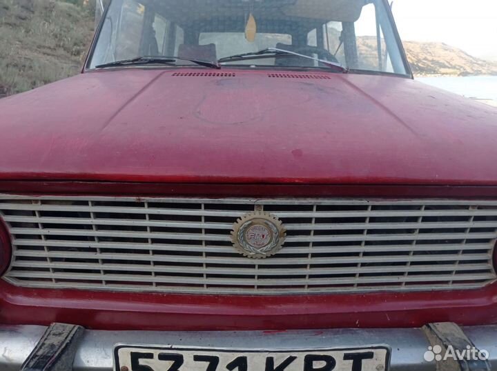 Оригинальную решётку ваз 2102