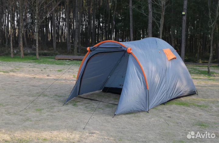 Палатка 4 местная туристу Двухслойная с тамбуром
