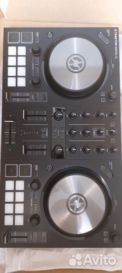 DJ-контроллер Native Instr Traktor Kontrol S2 MK3