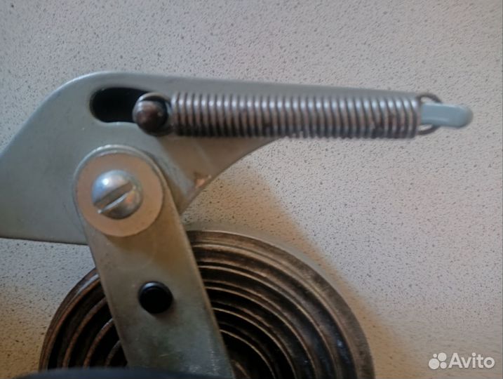 Закаточная машинка