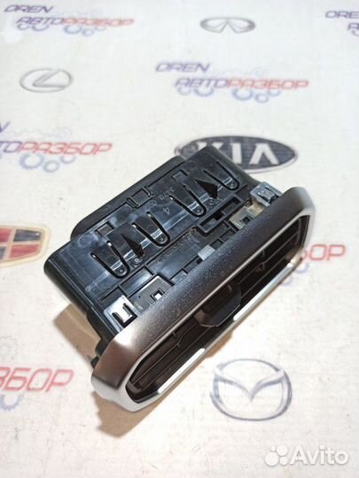 Дефлектор воздушный передний Renault Duster 2 1.5