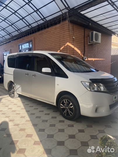 Nissan Serena 2.0 CVT, 2012, битый, 225 399 км