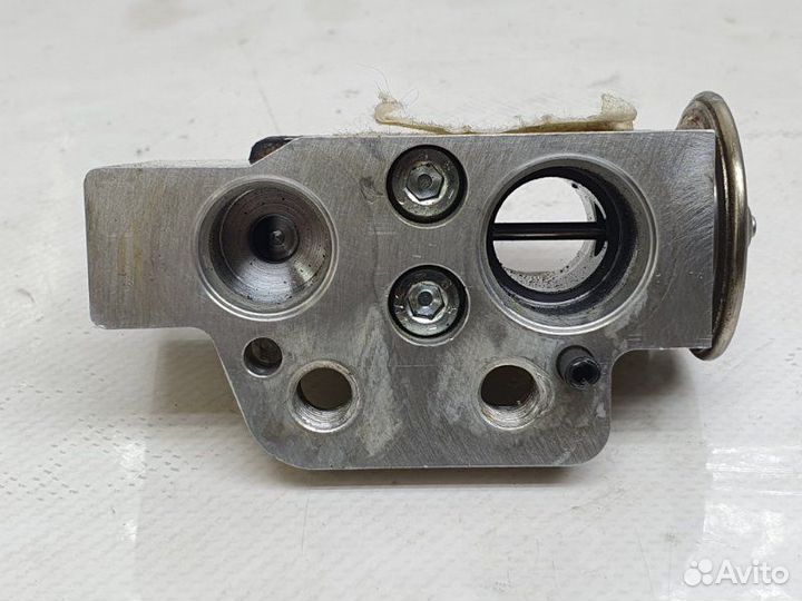 Клапан кондиционера Volkswagen Jetta 6 2.0 TDI