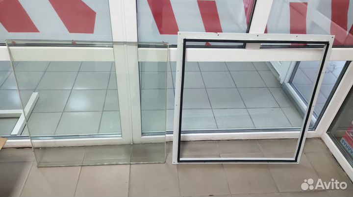 Окно банковское бронированное с рамкой