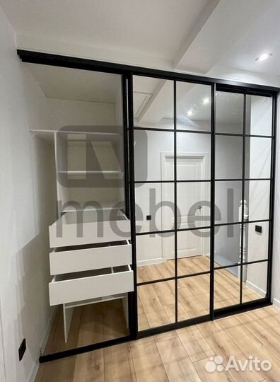 Угловой шкаф