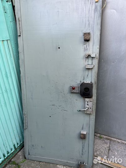 Металлическая дверь входная