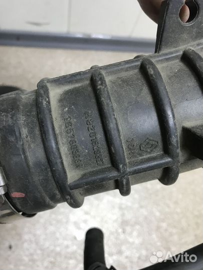 Duster kaptur sandero патрубок воздушного фильтра