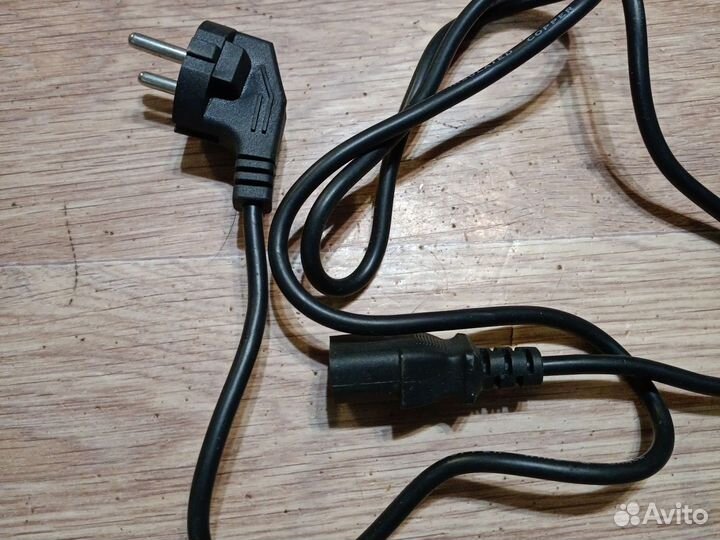 Кабель питания для компьютера