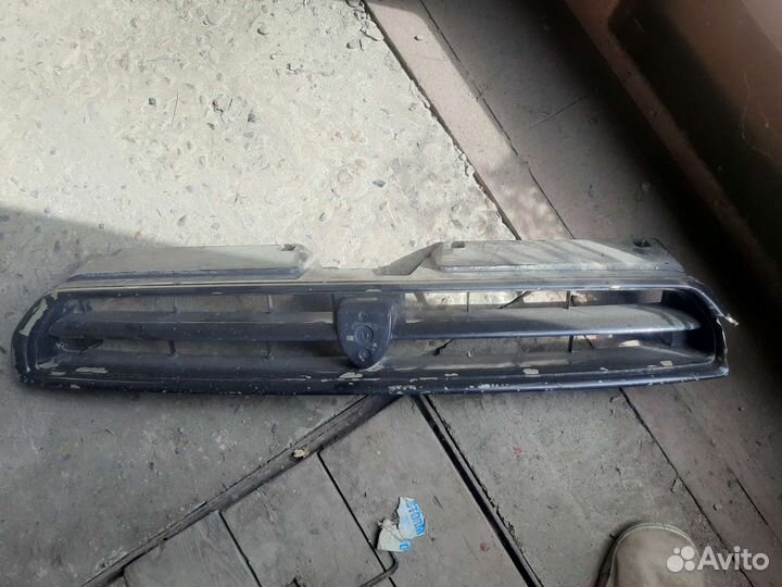 Решетка радиатора subaru legacy BG