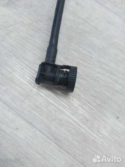 Трубка вакуумная BMW 6 Gran Coupe F06 11667588771