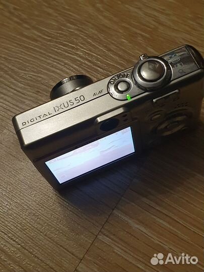 Фотоаппарат Canon ixus 50 почти новый