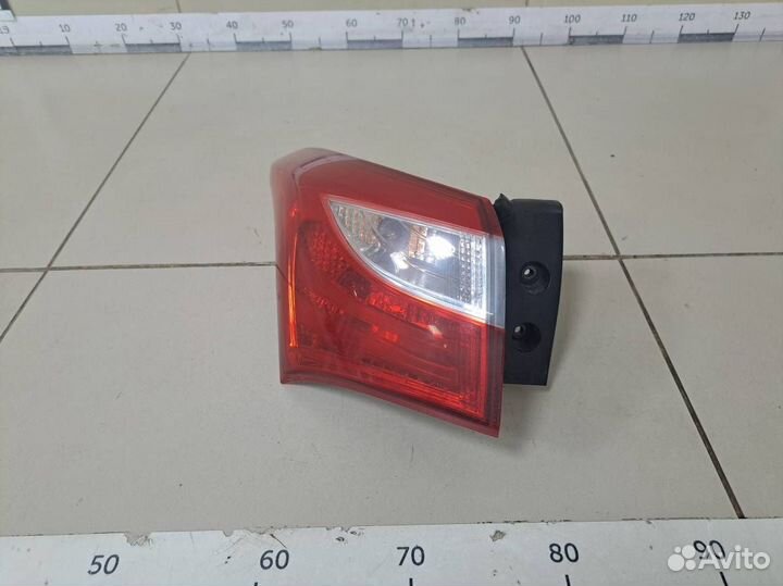 Б/У Фонарь задний наружный левый 92401A6200