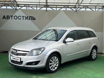 Opel Astra 1.8 AT, 2013, 298 000 км, с пробегом, цена 645 000 руб.