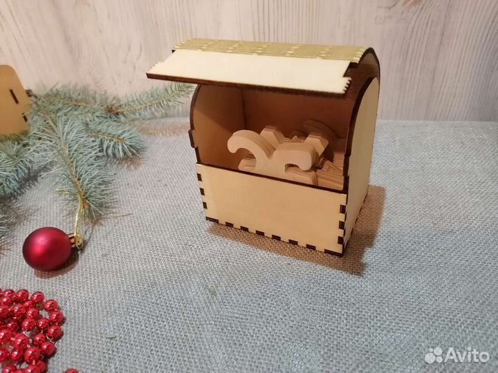 Новогодний набор елочных игрушек