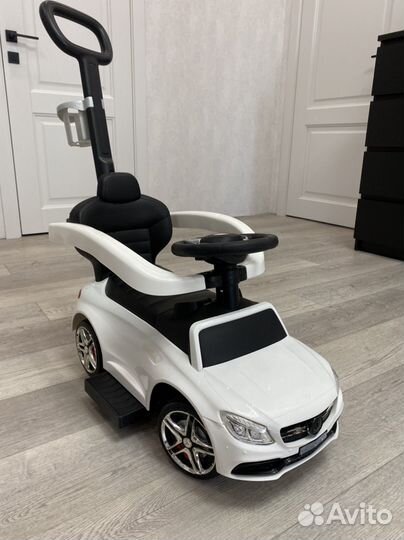 Машинка каталка толокар с ручкой