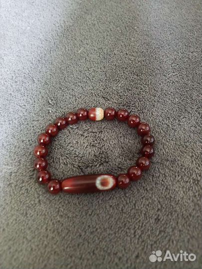 Браслет из натурального сердолика с бусинами Дзи