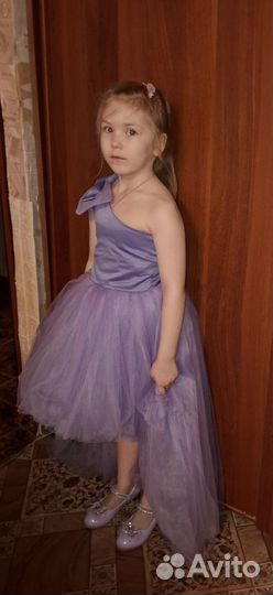 Нарядное платье для девочки 122 128