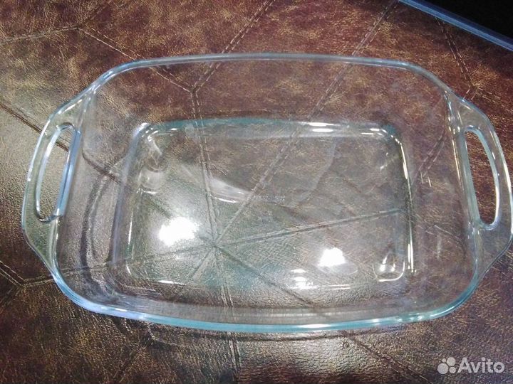 Противень стеклянный. Новый