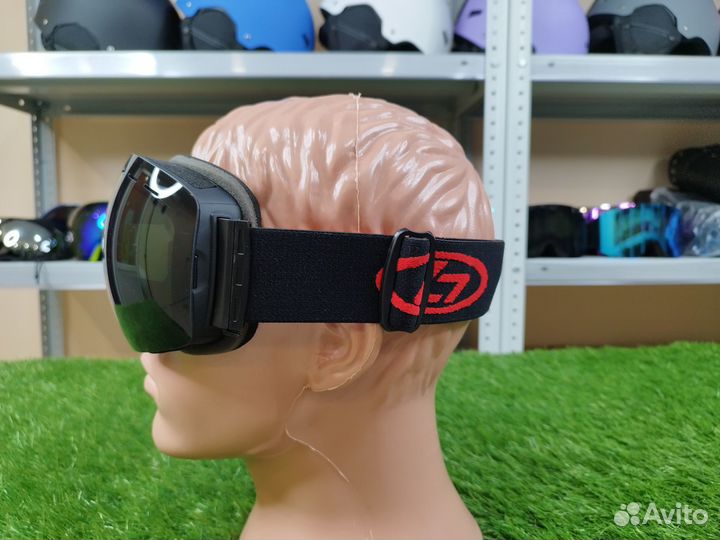 Стильные и практичные очки для горных лыж