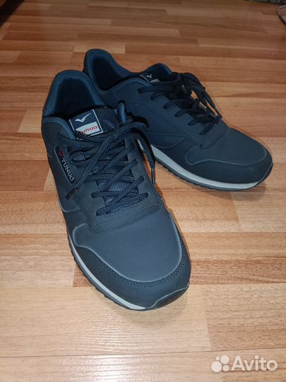Кроссовки мужские