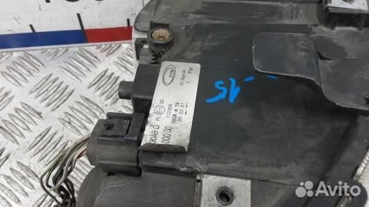 Фара правая chrysler voyager 4 (BBR15MU01)