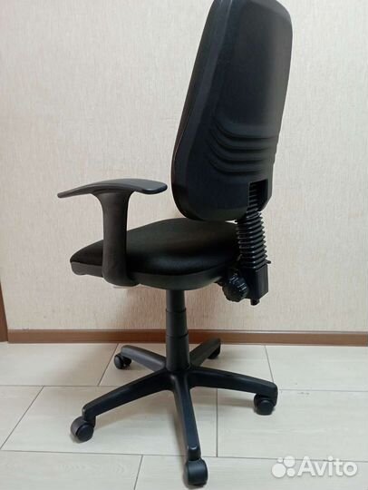 Компьютерное кресло состояние нового