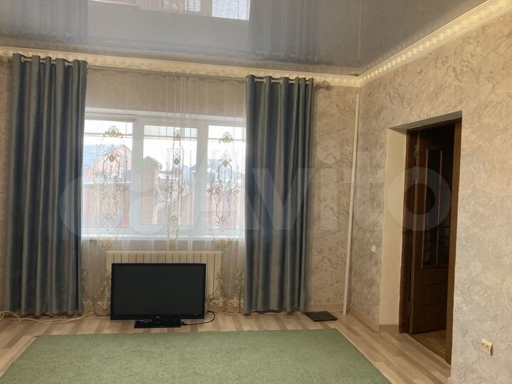 Дом 196 м² на участке 28 сот.