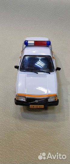 Модель автомобиля 1 43. Полиция. Volvo 343