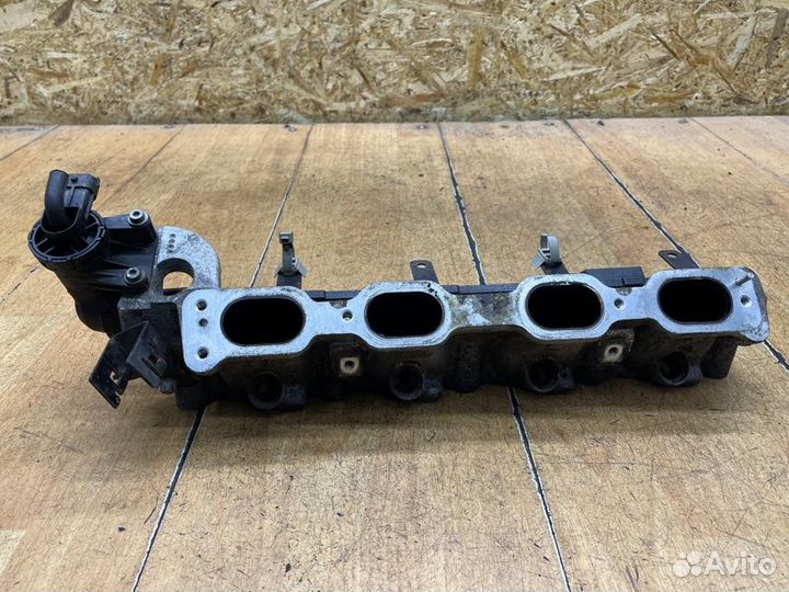 Коллектор впускной Opel Astra H Z16XEP 2006