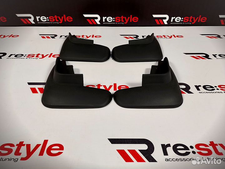 Брызговики Nissan Tiida 11 Черные