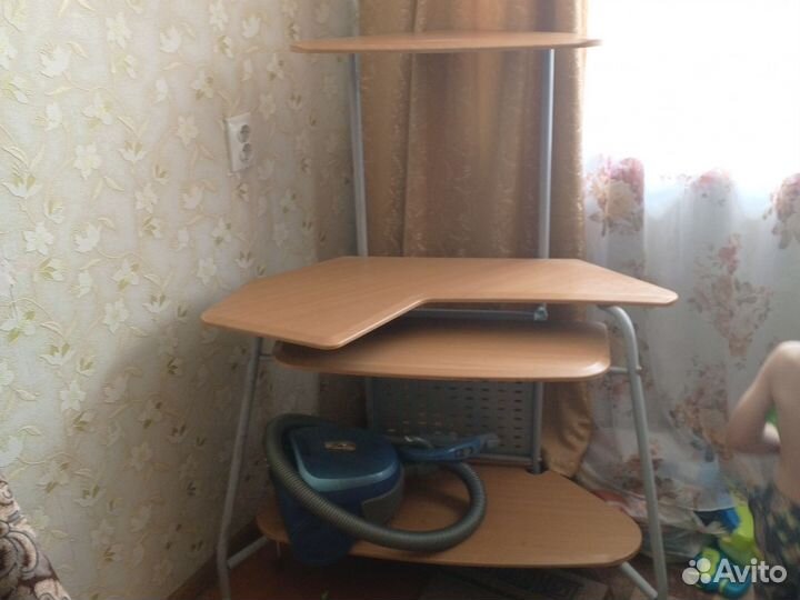 Компьютерный стол новый