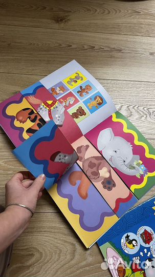 Игрушки книги и развивающие тетради