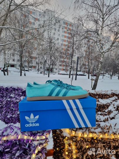 Кроссовки adidas london