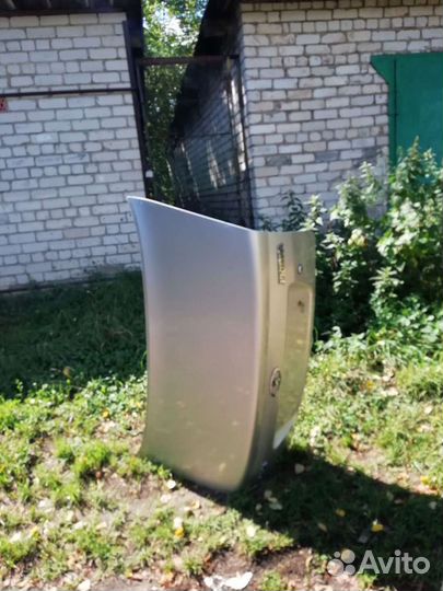 Крышка багажника Приоры