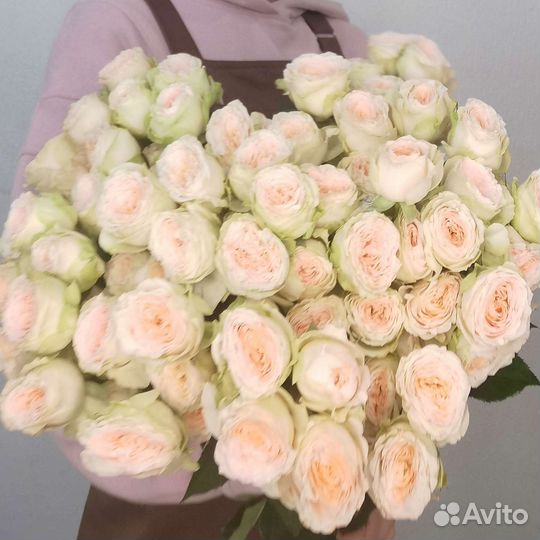 Кустовые пионовидные розы, доставка