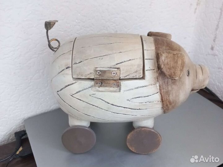 Свинья-копилка деревянная интерьерная