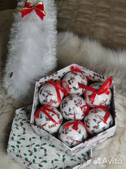 Новогодний набор ёлочных шаров