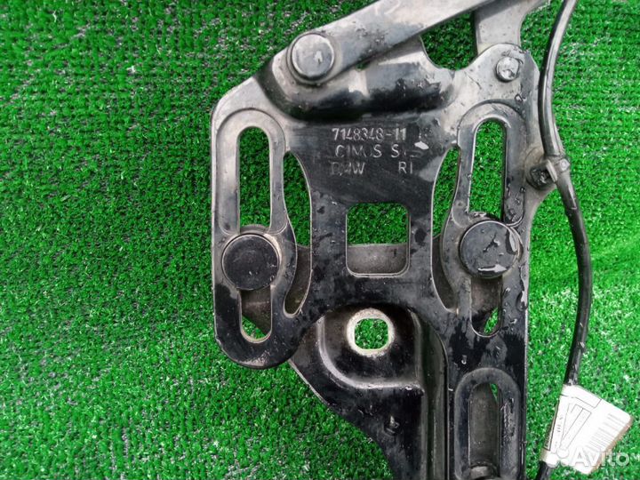 Петля капота передняя правая Bmw X5 E70 2013