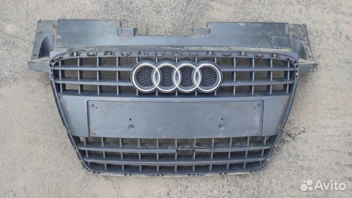Решётка Audi TT 8j