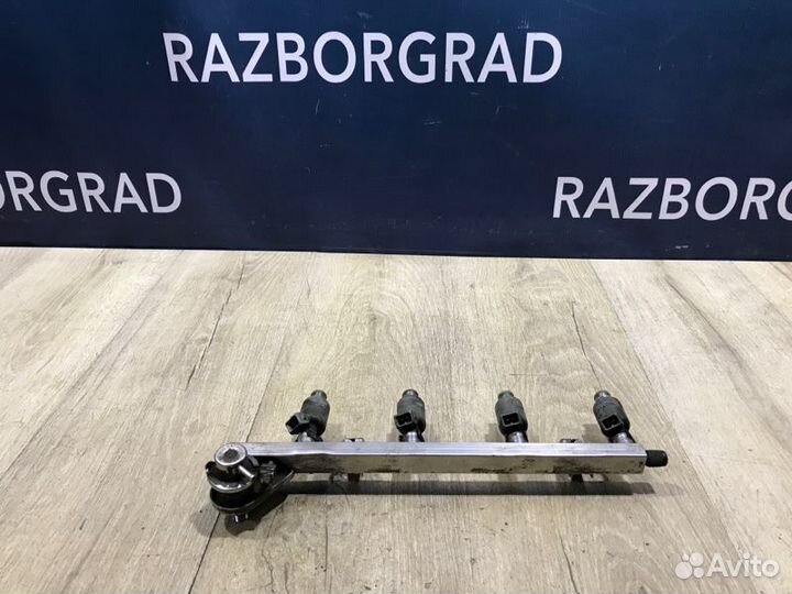 Топливная рампа Opel Vectra B 1.6 X16XEL 1999