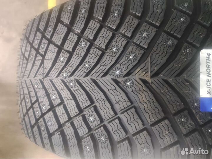 Michelin X-Ice North 4 SUV 275/45 R20 и 305/40 R20 110T