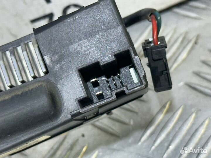 Б/У Механизм подъема крышки багажника правы#001