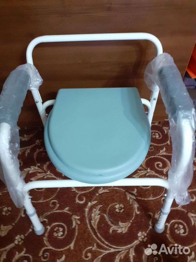 Стул-туалет для пожилых людей