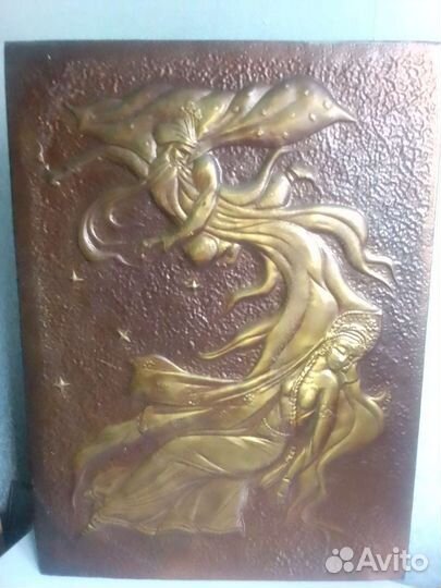 Статуэтки из селенита