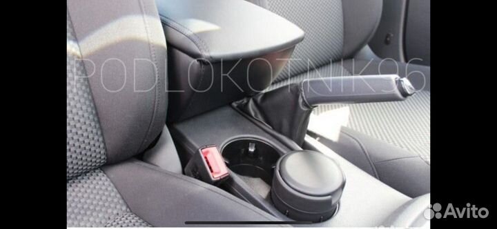 Подлокотник volkswagen jetta 6