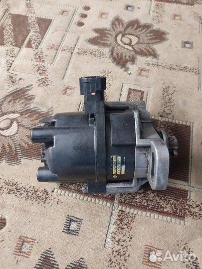 Трамблер Nissan 22100WF010 SR20DE