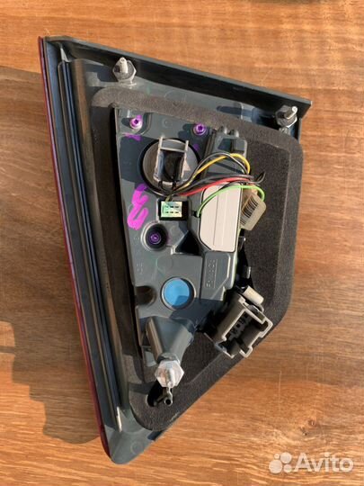 Фонарь задний внутренний левый Ford Fusion