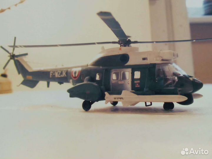 Модель вертолета и самолёта